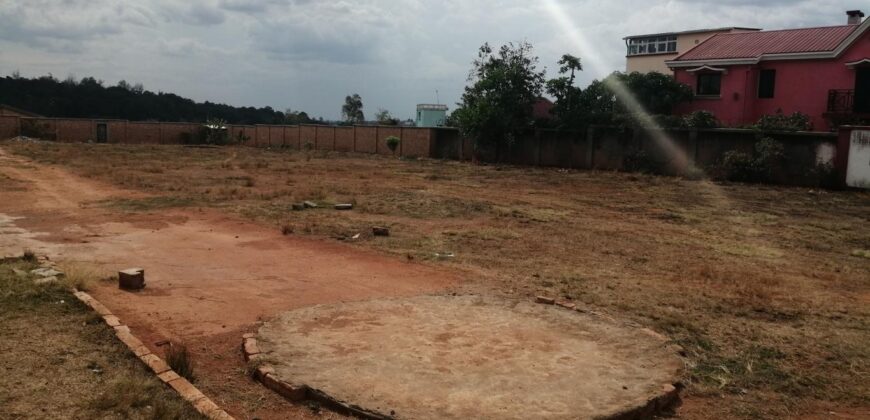 Terrain de 3000M2 idéal pour les transporteurs, Ambohidratrimo