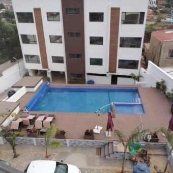 Appartement T3 à usage mixte avec piscine, Imerinafovoany