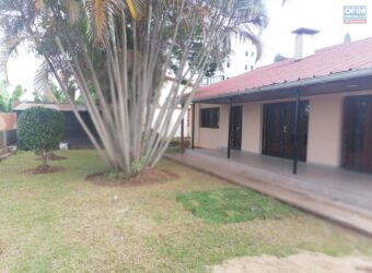 Villa plain pied F5 à cinq minutes de l’école primaire française B, Soavimbahoaka