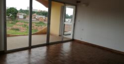 A vendre u n charmant appartement T3 situé dans une résidence sécurisée à Mandrosoa Ivato