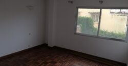 A vendre u n charmant appartement T3 situé dans une résidence sécurisée à Mandrosoa Ivato