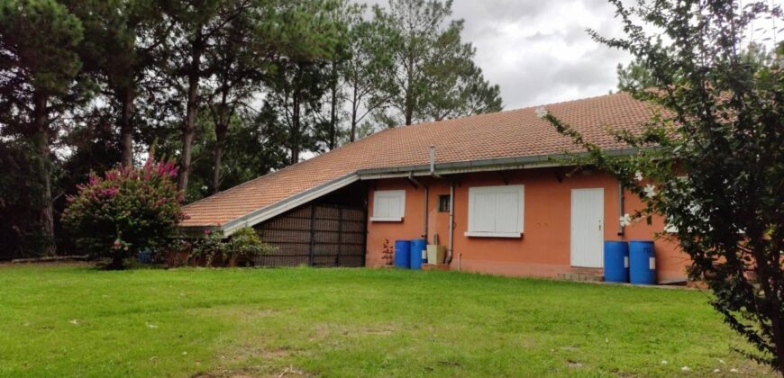 A louer villa à étage meublée et équipée située dans une résidence sécurisée à Ambohimangakely