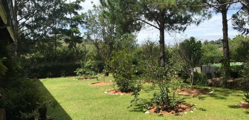 A louer villa à étage meublée et équipée située dans une résidence sécurisée à Ambohimangakely