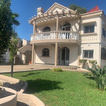 Villa F5 , Ambohibao