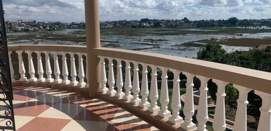Villa F5 , Ambohibao