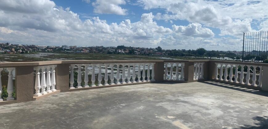 Villa F5 , Ambohibao