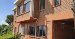 A louer une grande villa F4 située dans une petite résidence sécurisée à Analamahitsy Ambatobe