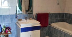A louer une grande villa F4 située dans une petite résidence sécurisée à Analamahitsy Ambatobe