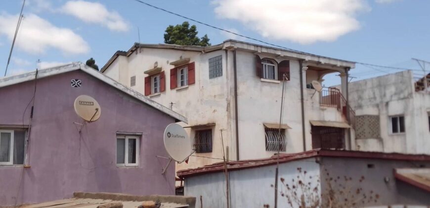 Villa R+2 avec trois appartements indépendants, Ivato