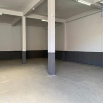 Entrepôt 300m2, Anosizato