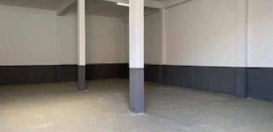 Entrepôt 300m2, Anosizato