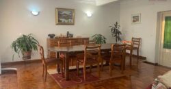 A vendre une grande villa F6 située à Ambohibao, offrant une vue imprenable sur le lac Mamamba.