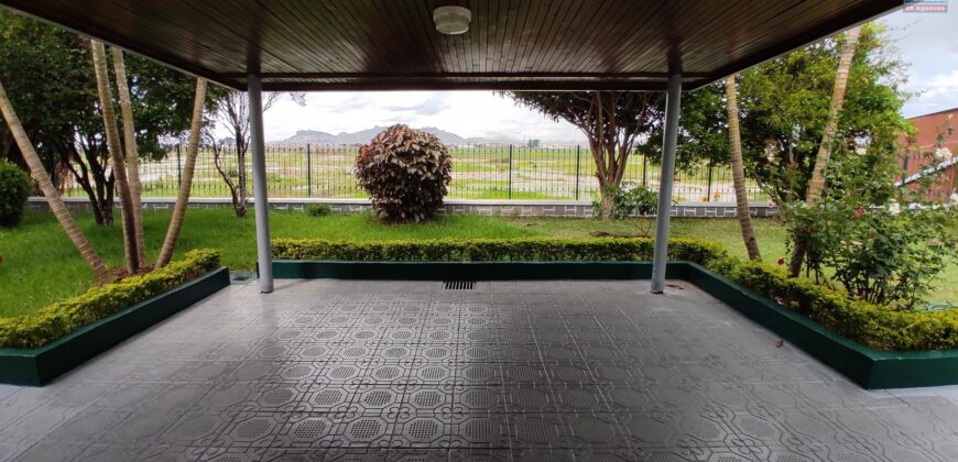 A vendre une villa F5 située dans une résidence sécurisée à Soavina Tanjombato