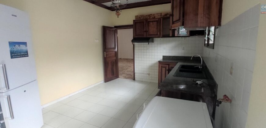 A vendre une villa F5 située dans une résidence sécurisée à Soavina Tanjombato