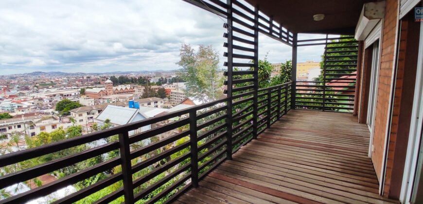 Bel appartement T4, Fort Voyron