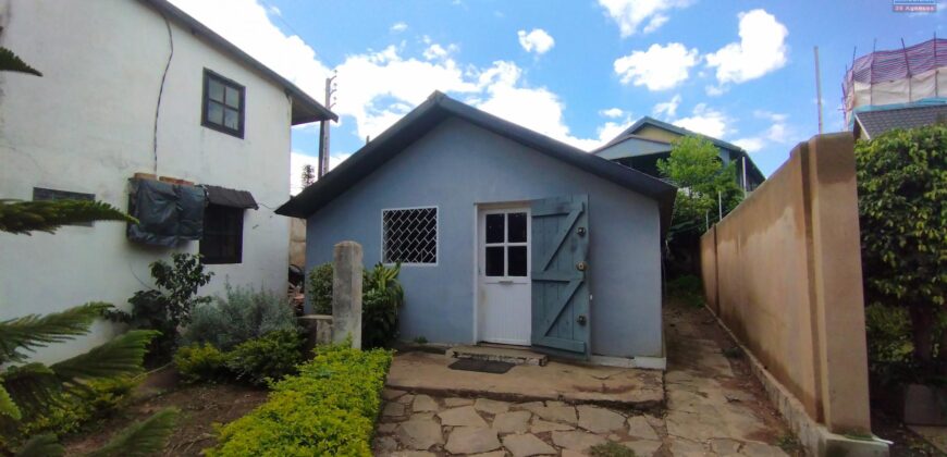 A vendre une villa F4 située en bord de route principale à Ambatotoka