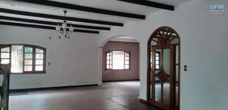 Villa basse, Ambohitrarahaba, Androhibe