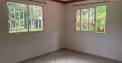 Villa F8 sécurisée à Ambohitrarahaba : Charme et tranquillité dans un quartier résidentiel paisible