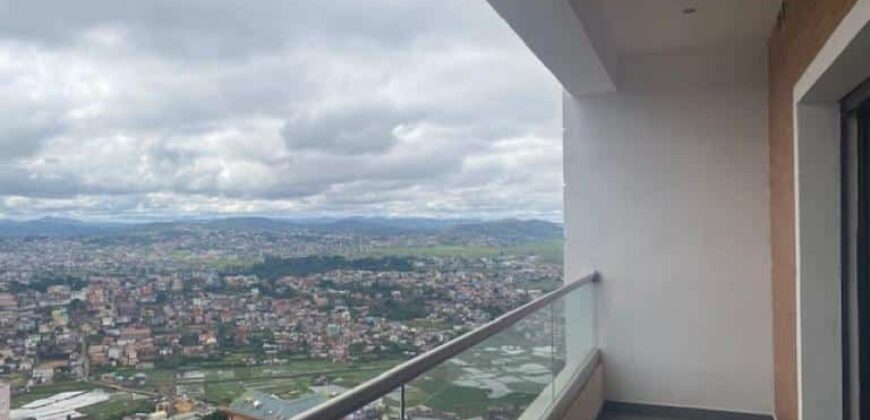 Appartement T3 de standing avec vue panoramique à Ambohipotsy : Location disponible
