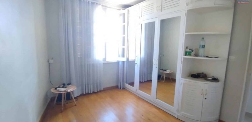 À vendre : Trois appartements indépendants de 80 m2 chacun avec des aménagements uniques à Anjanahary