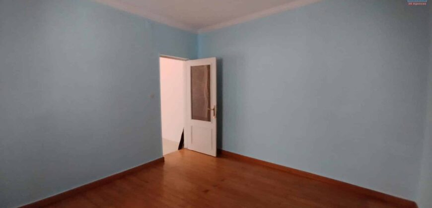 À vendre : Trois appartements indépendants de 80 m2 chacun avec des aménagements uniques à Anjanahary