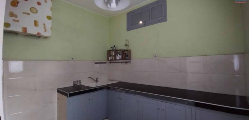 À vendre : Trois appartements indépendants de 80 m2 chacun avec des aménagements uniques à Anjanahary