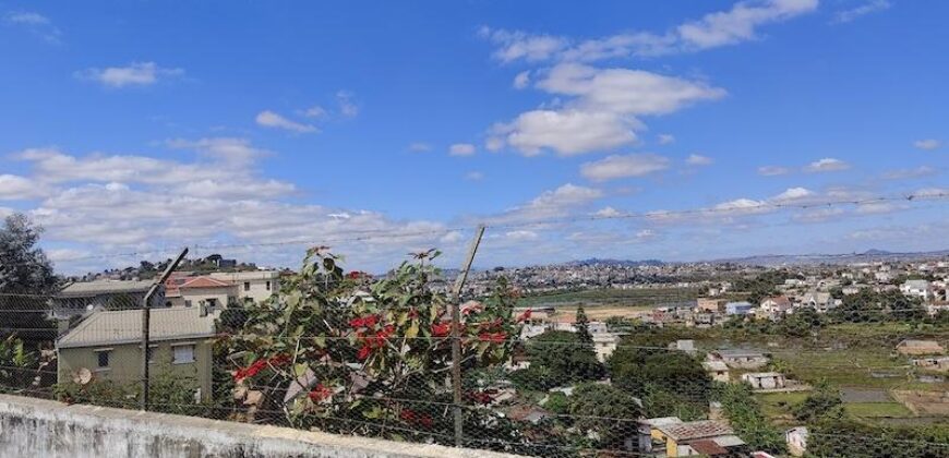 A vendre une belle propriété de 3500 m2, Ambohibao