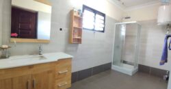 A vendre une spacieuse villa F7 à étage sur un terrain de 916 m2 à Ambohijanaka- Antananarivo