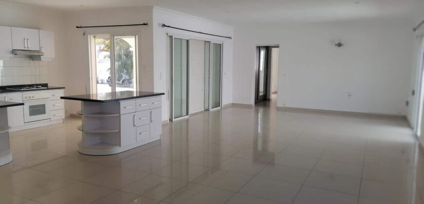 Villa de standing F5 au plain-pied, Ivato