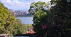À Vendre : Ravissante villa avec Piscine sur un Terrain de 1 519 m2 à Andohanimandroseza