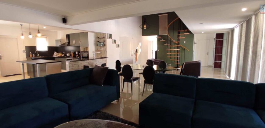 A louer une villa T5 meublée et équipée située dans un quartier en plein essor à Ambatolampy Tsimahafotsy