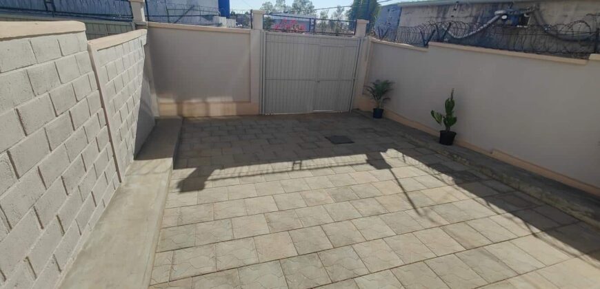 À Vendre charmante villa duplex F3 meublée dans quartier résidentiel sécurisé à Ambohitrarahaba