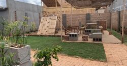 En location villa F8 à Ambatobe : Confort et Proximité du Lycée Français