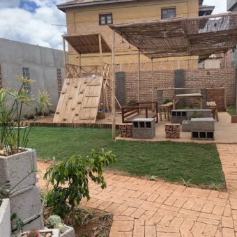 En location villa F8 à Ambatobe : Confort et Proximité du Lycée Français