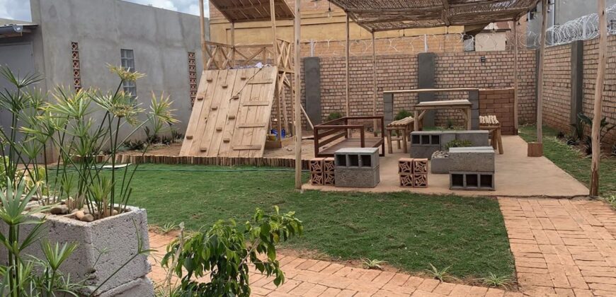 En location villa F8 à Ambatobe : Confort et Proximité du Lycée Français