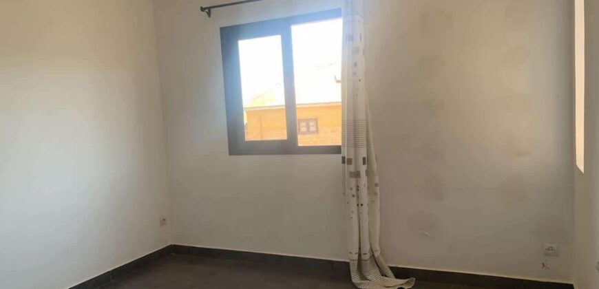 En location villa F8 à Ambatobe : Confort et Proximité du Lycée Français