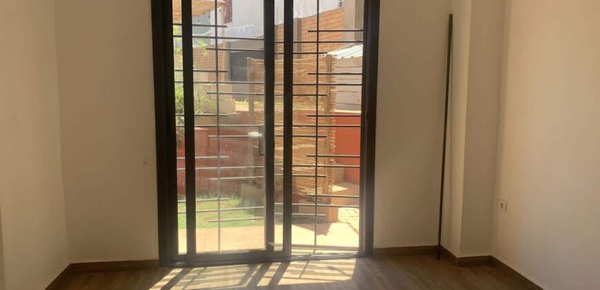 En location villa F8 à Ambatobe : Confort et Proximité du Lycée Français