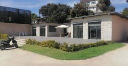 A louer villa de standing F4 située dans une résidence sécurisée en bord de lac à Ambohibao
