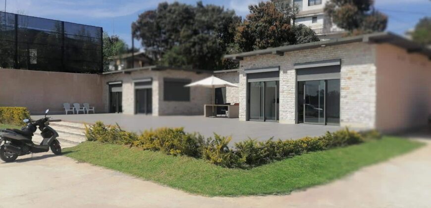 A louer villa de standing F4 située dans une résidence sécurisée en bord de lac à Ambohibao
