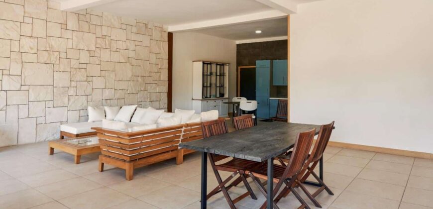 A louer villa de standing F4 située dans une résidence sécurisée en bord de lac à Ambohibao