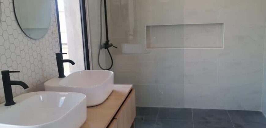 A louer un appartement de standing T5 en duplex situé dans un endroit calme et sécurisé à Ambohibao