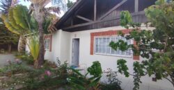 Charmante Villa de Plain-Pied à Vendre avec Jardin et Commodités à Ambolokandrina