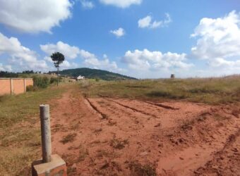 Terrains Idéalement Situés à Ambatomirahavavy: Proximité de l’Électricité Jirama et Accès Facile au Centre-Ville