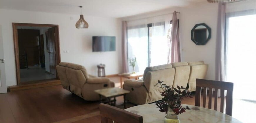 Appartement T3 de standing, bien sécurisé, Ambohibao