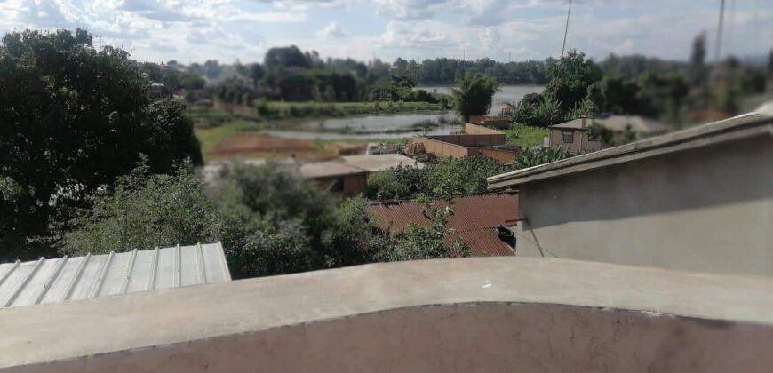 Appartement T3 de standing, bien sécurisé, Ambohibao