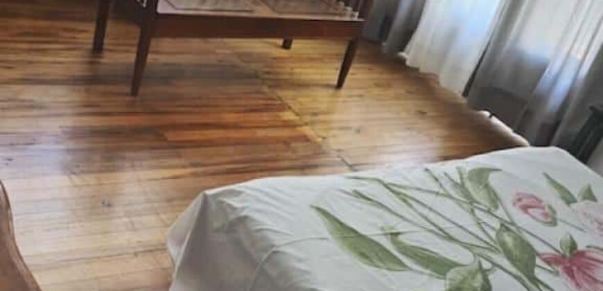 Grande propriété de 1386M2 avec une villa R+1 de F7, maison F3, Talatamaty