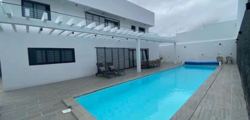 Location Villa Meublée avec piscine F6 à Manazary Ambatobe