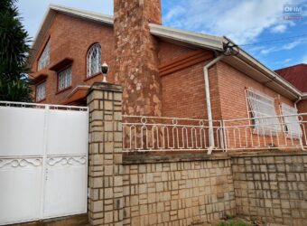 A louer Villa F8 avec Vue sur le Rova à Ambohimiandra