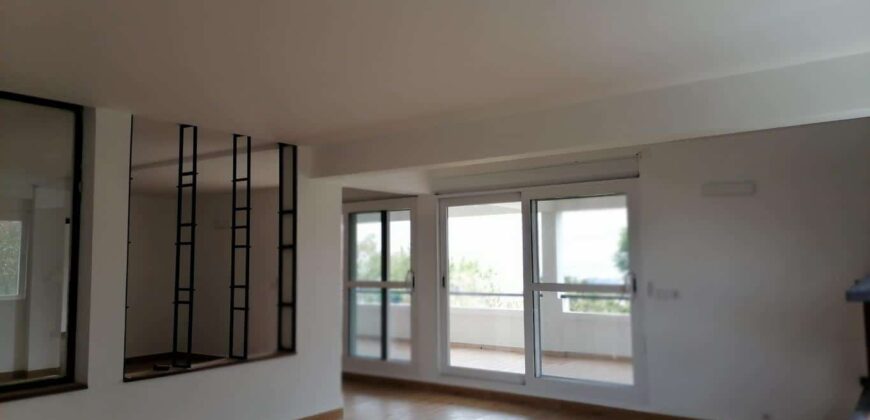 Deux appartements de standing T4,  Ambatobe