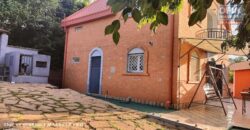 À vendre : Magnifique propriété de 1460 m² avec deux maisons, F4 et F3, à Ambohidratrimo